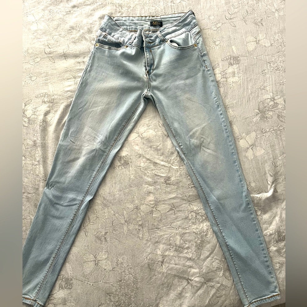 Washed styled jeans